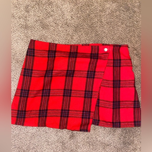 No Boundaries Plaid Skirt - Picture 5 of 7